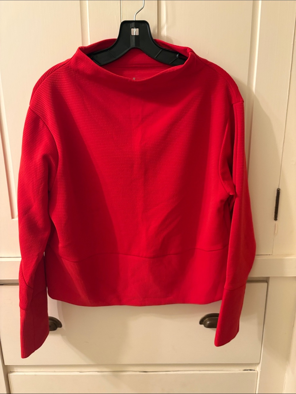 Nike Women's Bright Red Mock/Turtleneck Long Sleeve Top
